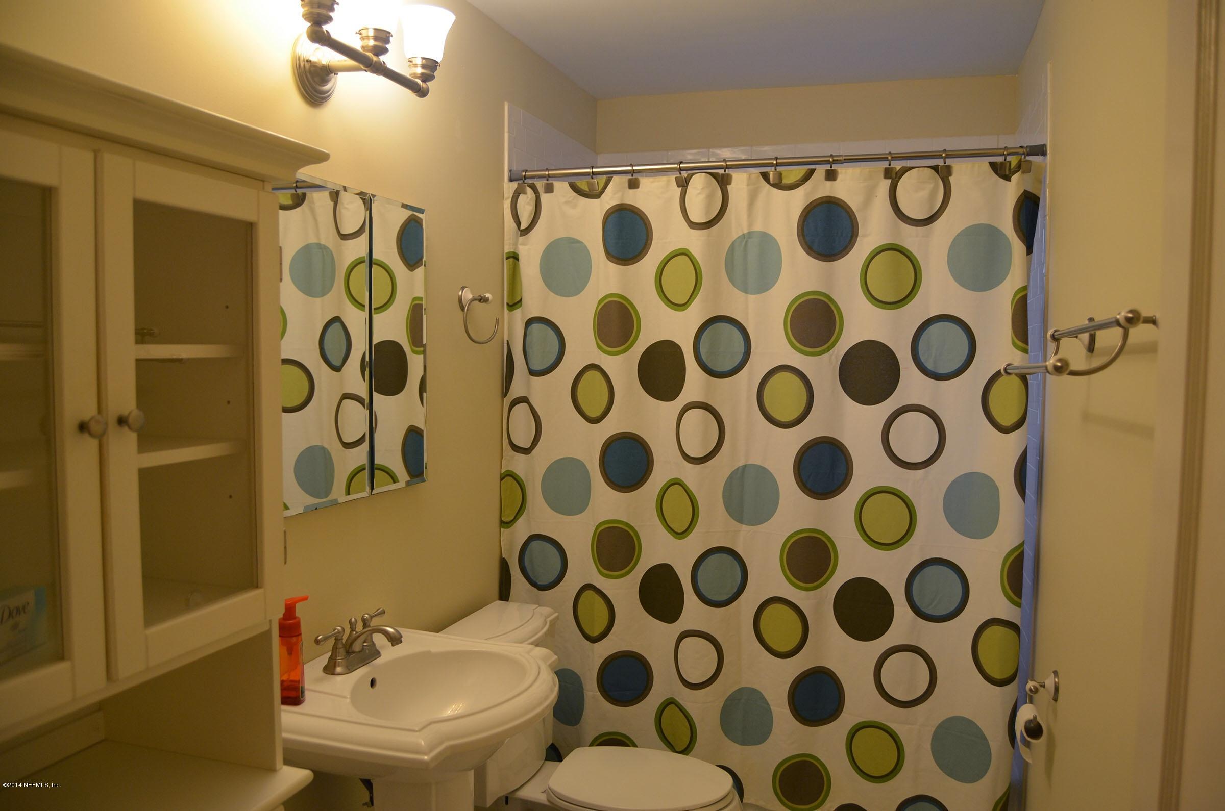 4676 Martingale Road Jacksonville, FL 32210 - Photo 8 of 10 Bathroom