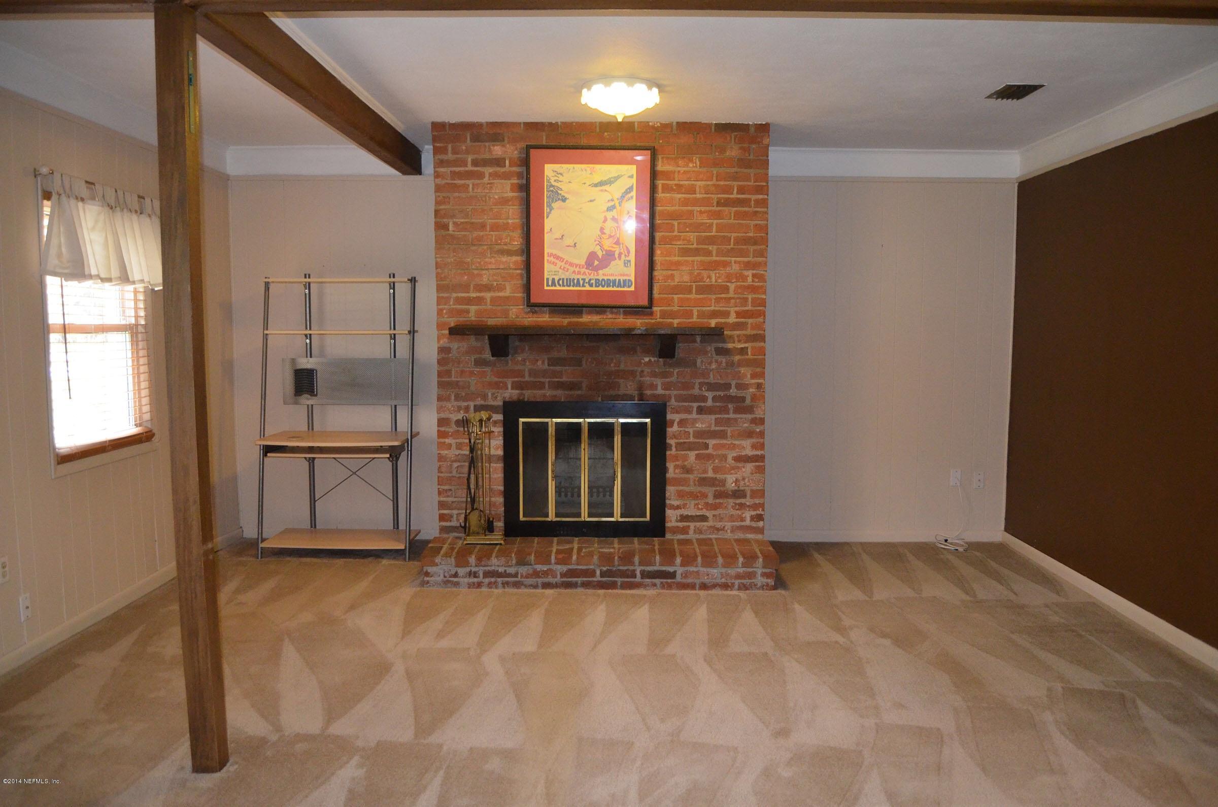 4676 Martingale Road Jacksonville, FL 32210 - Photo 9 of 10 Family Room