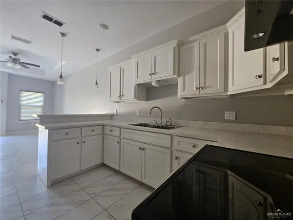 $1,000 | 1925 South Texas Boulevard, Unit 3, Weslaco, TX 78596