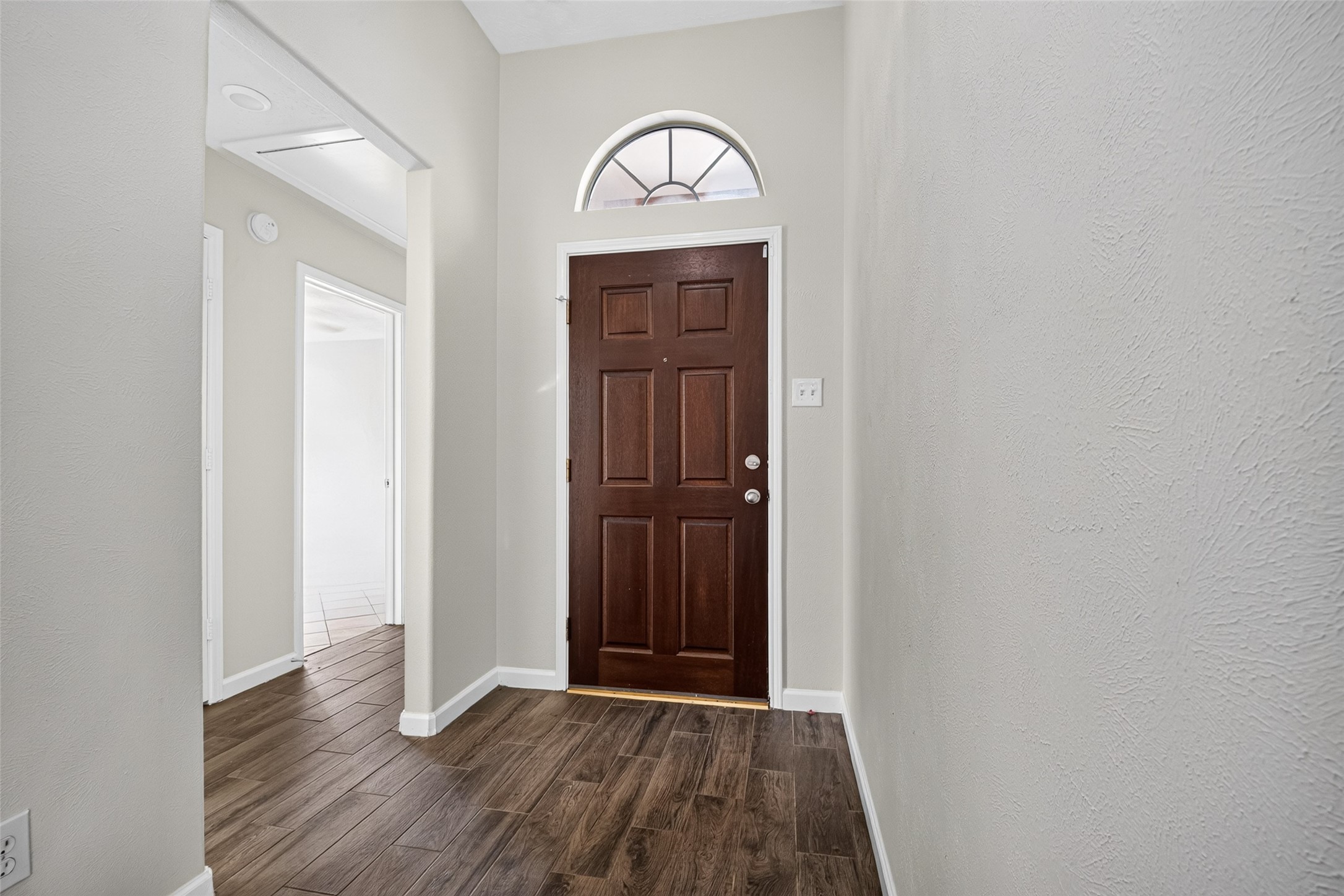 2127 Hannover Way Spring, TX 77388 - Photo 7 of 44 Gallery Image 7