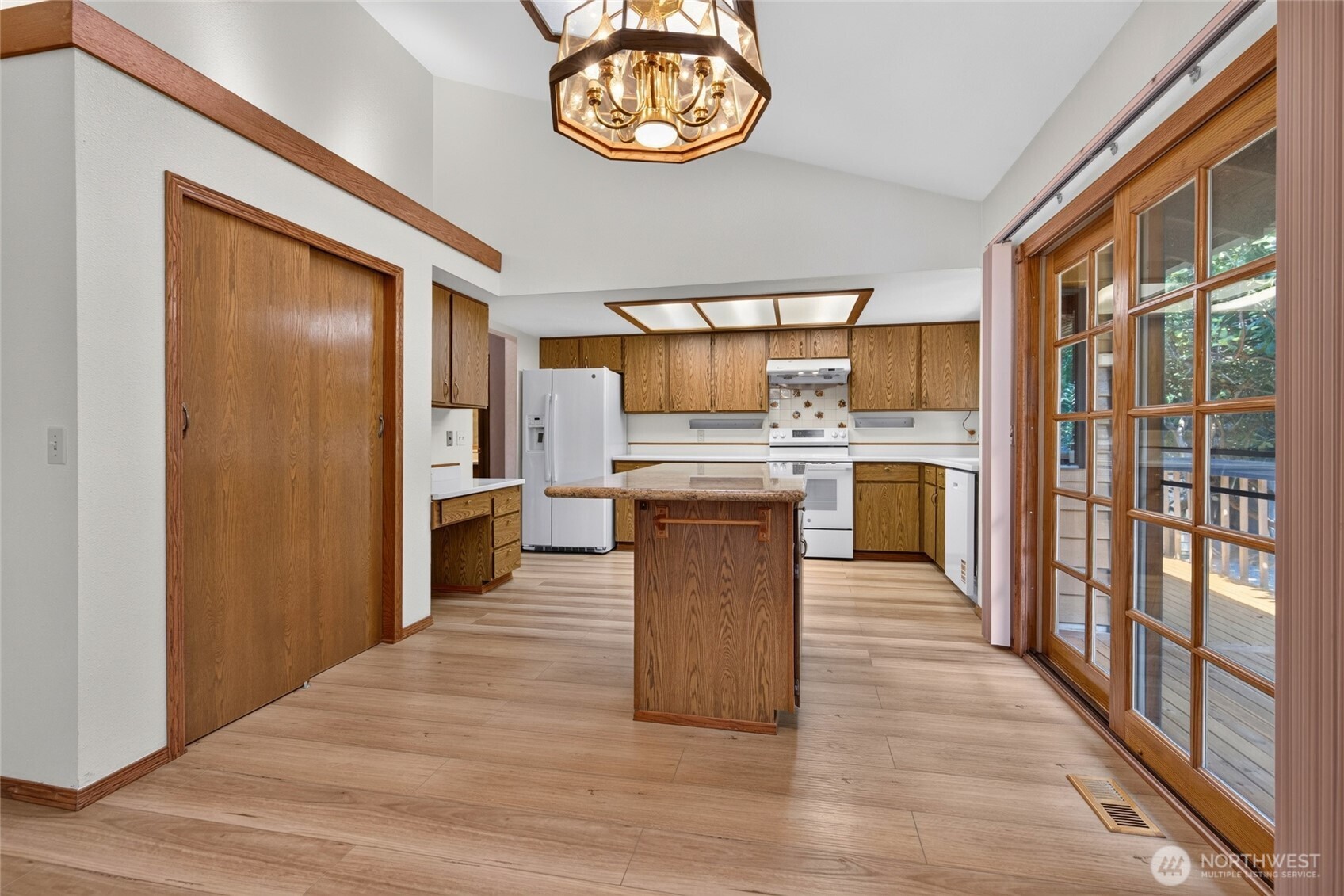 16231 Southeast 178th Street Renton, WA 98058 - Photo 11 of 39 Gallery Image 11