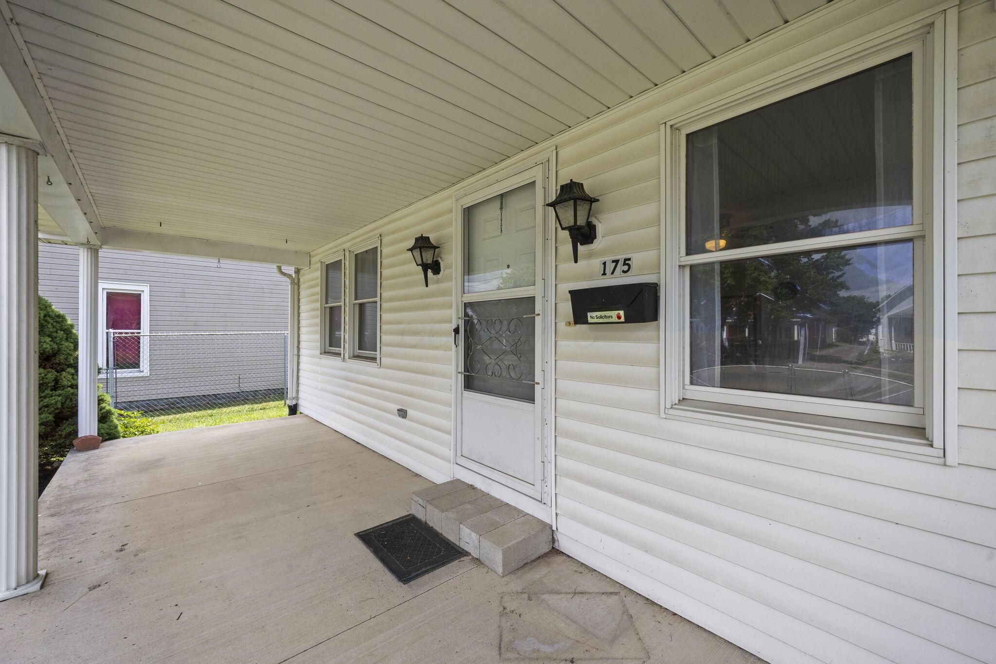 175 South 5th Street Newark, OH 43055 - Photo 3 of 50 Front Porch