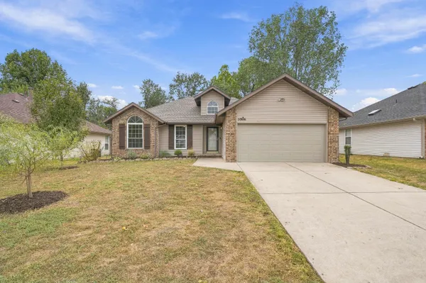 $249,900 | 3906 West Kay Pointe Boulevard, Springfield, MO 65802