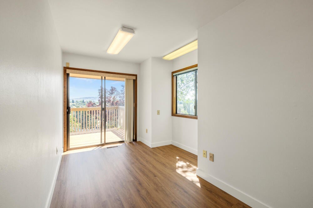 1620 Ridgecrest Drive Klamath Falls, OR 97601 - Photo 24 of 70 1620RidgecrestDr-52
