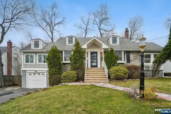 $725,000 | 27 Hartshorn Terrace, West Orange, NJ 07052