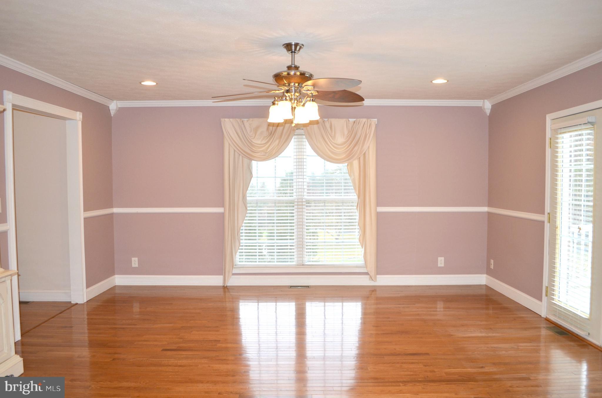 1922 Highland Ridge Road Berkeley Springs, WV 25411 - Photo 13 of 30 Living Room