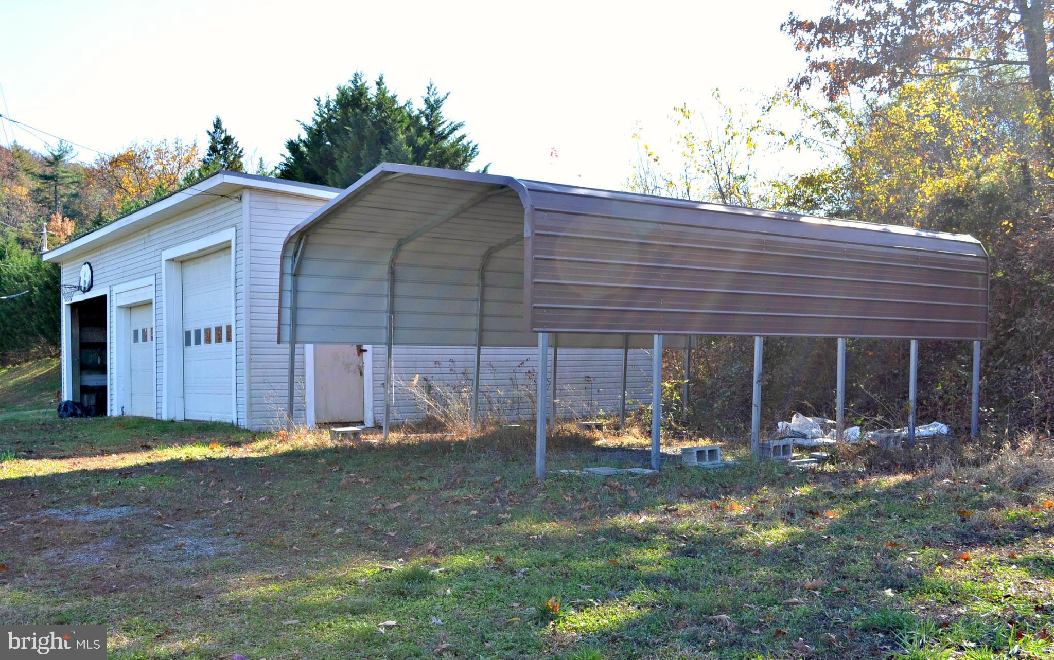1922 Highland Ridge Road Berkeley Springs, WV 25411 - Photo 7 of 30 detached garages