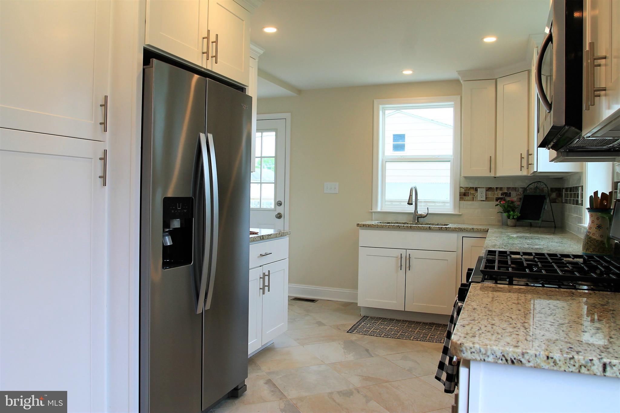 2914 Ritchie Avenue Baltimore, MD 21219 - Photo 10 of 19