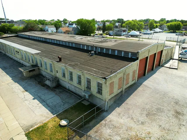 $2,500,000 | 5136 Sheridan Road, Kenosha, WI 53140