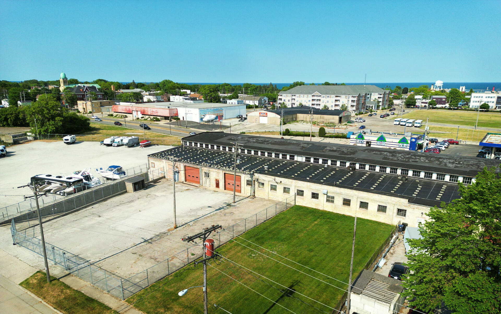 5136 Sheridan Road Kenosha, WI 53140 - Photo 5 of 12 back2