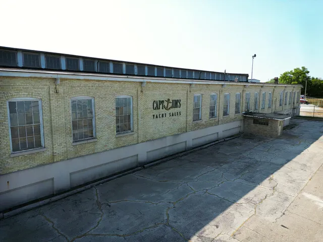 $2,500,000 | 5136 Sheridan Road, Kenosha, WI 53140