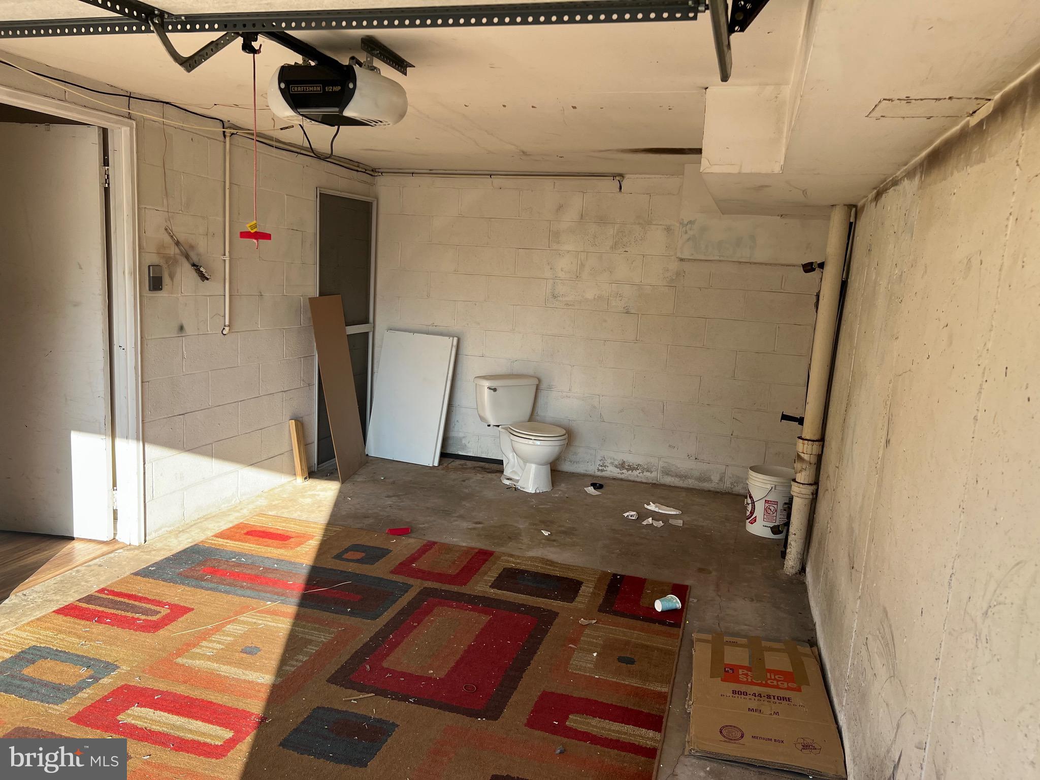 11023 Greiner Road Philadelphia, PA 19116 - Photo 29 of 29 a living room with a bed
