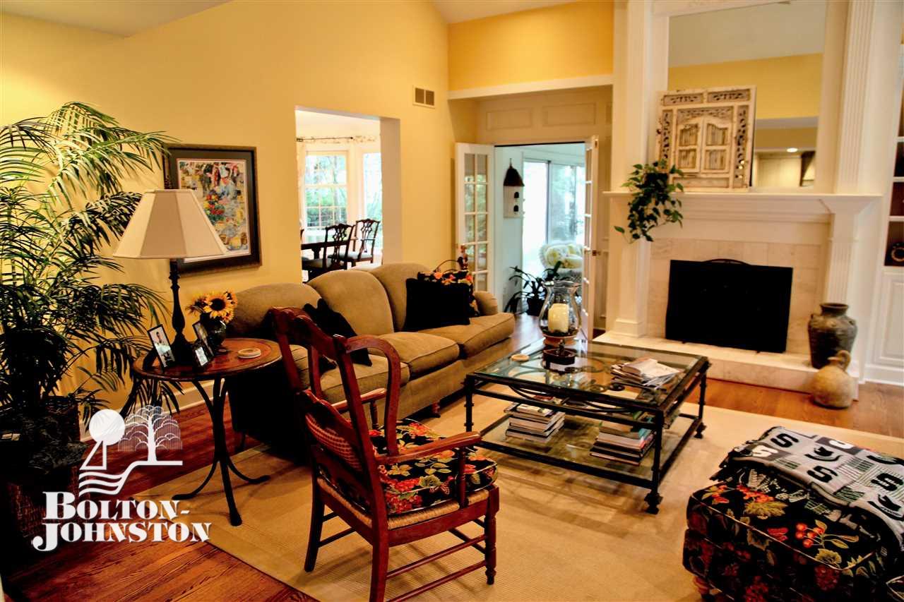 831 South Oxford Road Grosse Pointe Woods, MI 48236 - Photo 9 of 23