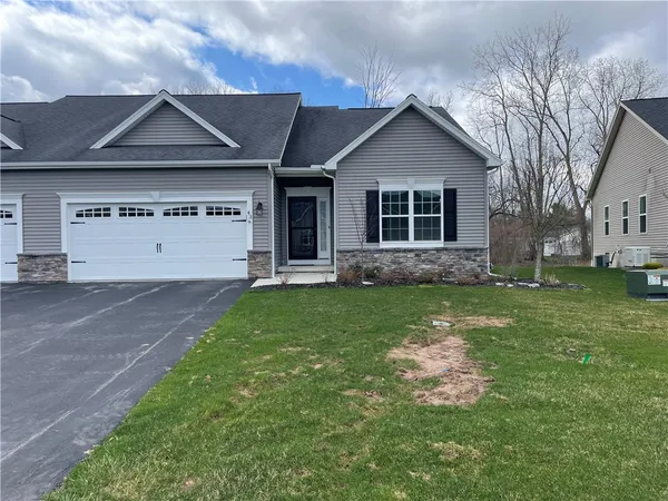 $349,900 | 43 Spotts Circle, Riga, NY 14428