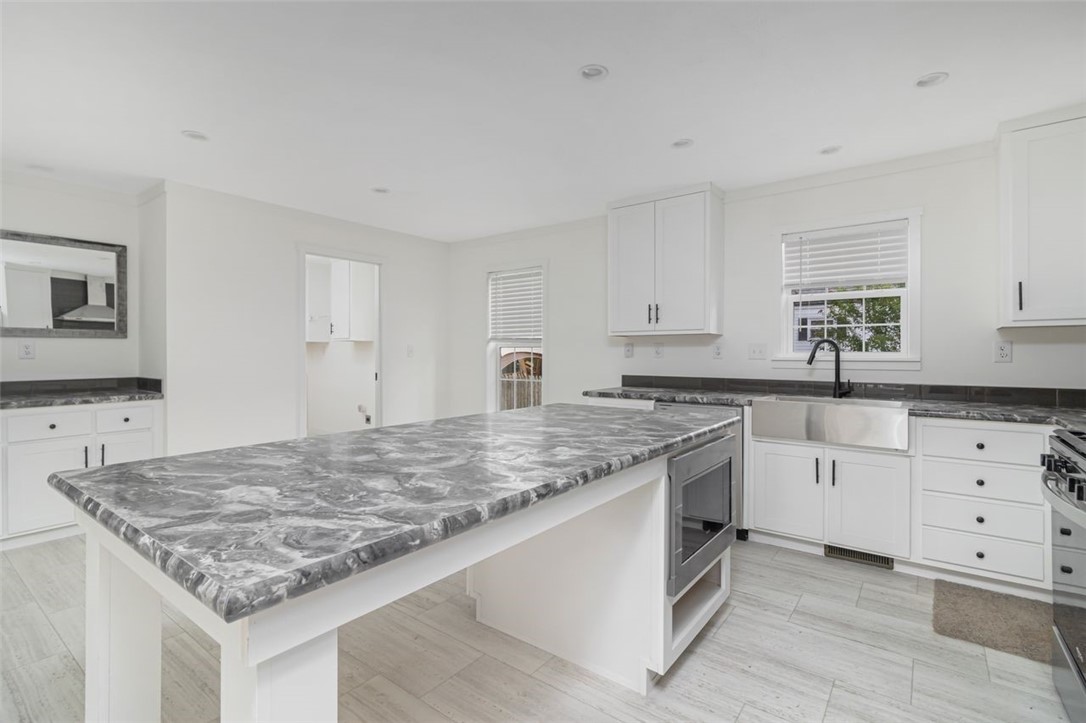 66 Diamond Hill Road Glocester, RI 02814 - Photo 12 of 42