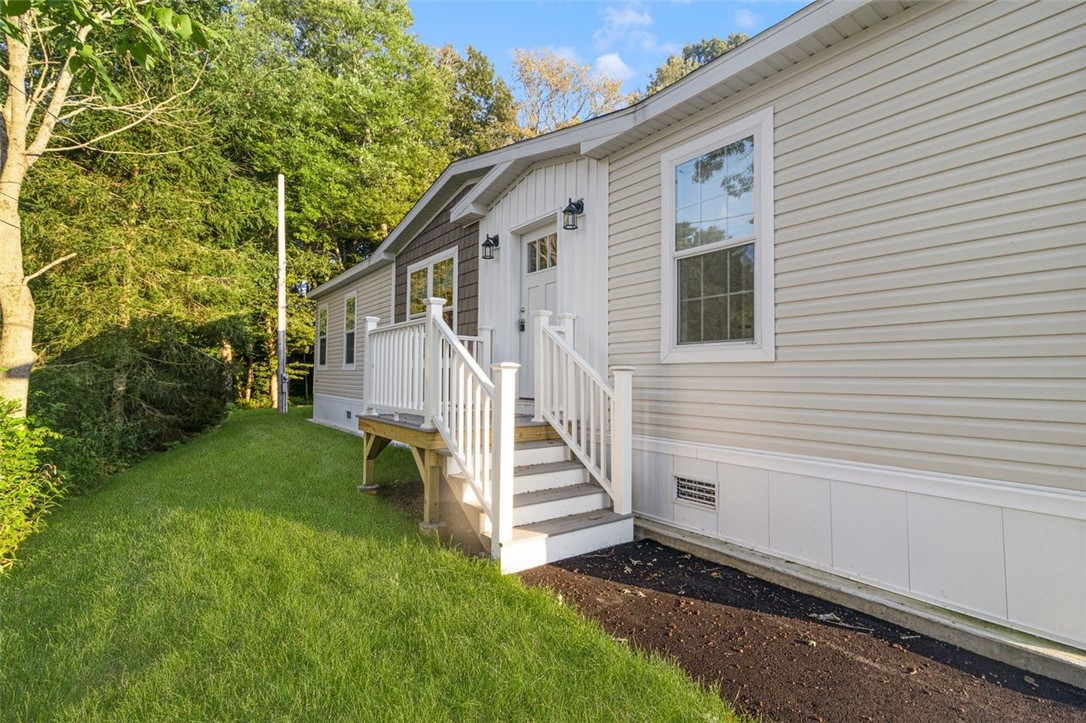 66 Diamond Hill Road Glocester, RI 02814 - Photo 2 of 42