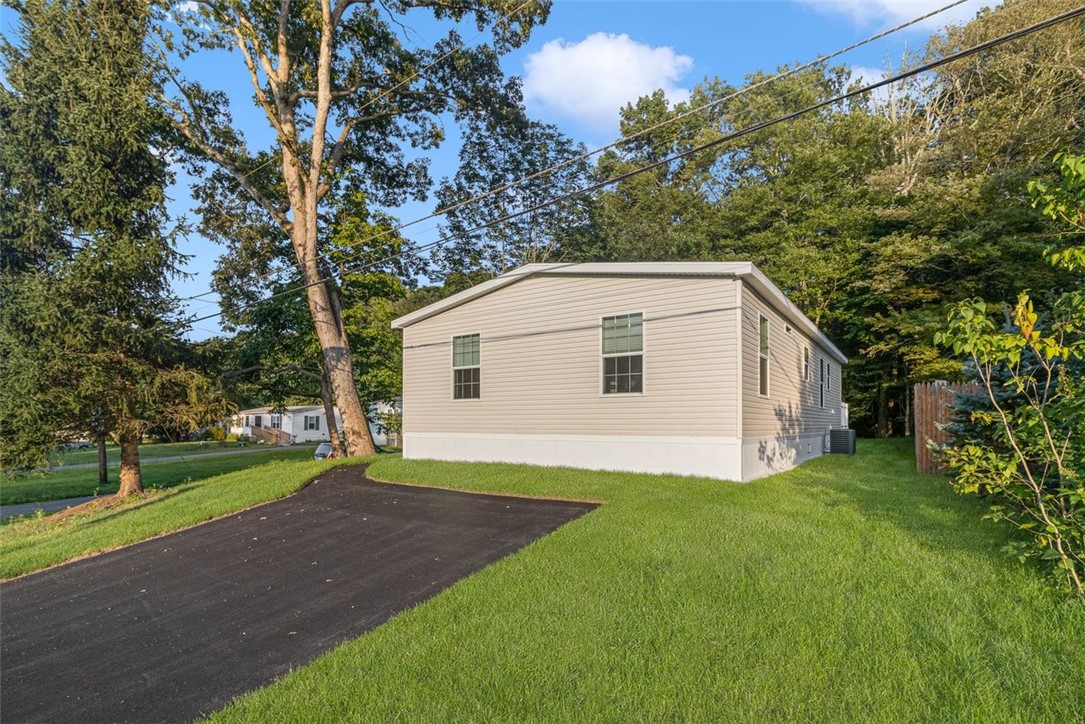 66 Diamond Hill Road Glocester, RI 02814 - Photo 3 of 42