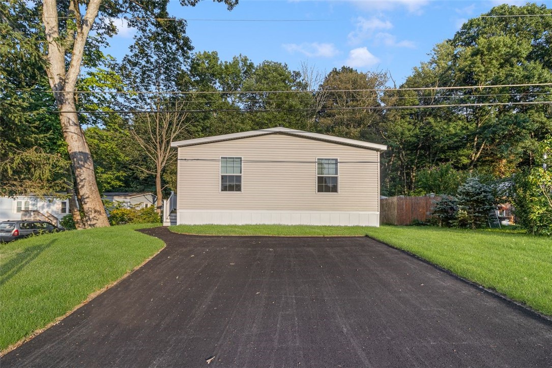 66 Diamond Hill Road Glocester, RI 02814 - Photo 4 of 42