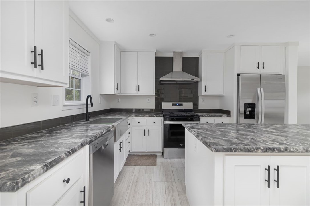 66 Diamond Hill Road Glocester, RI 02814 - Photo 7 of 42