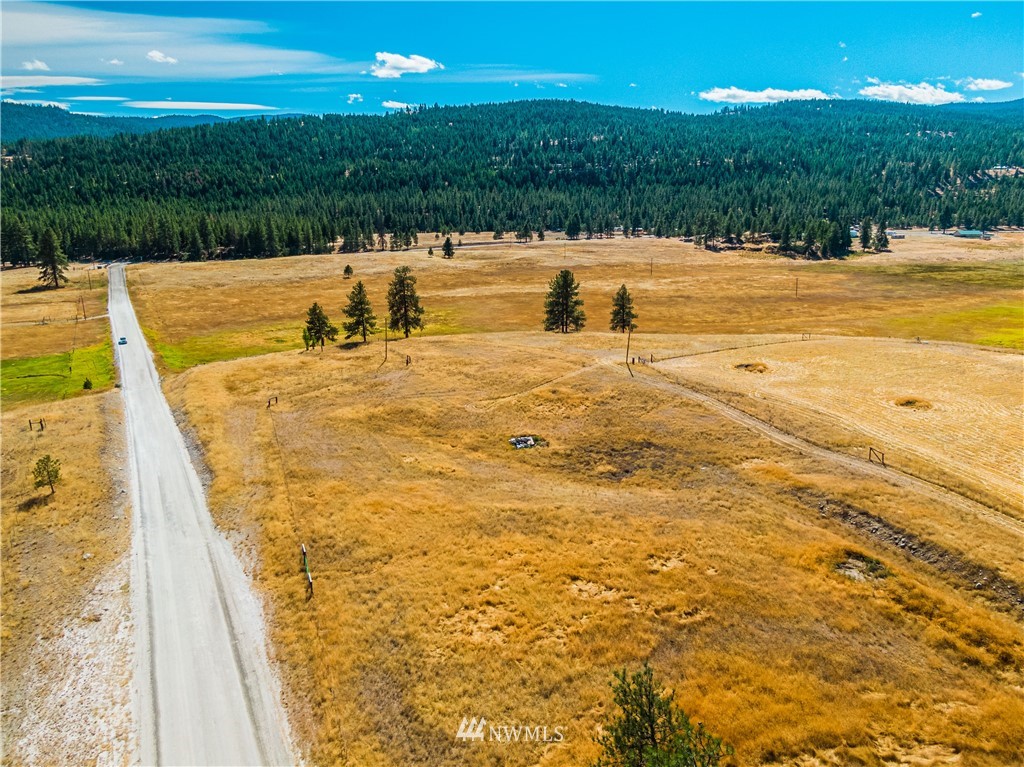 39 Cape Labelle Road Tonasket, WA 98855 - Photo 23 of 39 a view of an ocean and beach