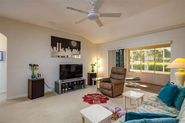 $2,000 | 10709 Collar Drive, San Antonio, FL 33576