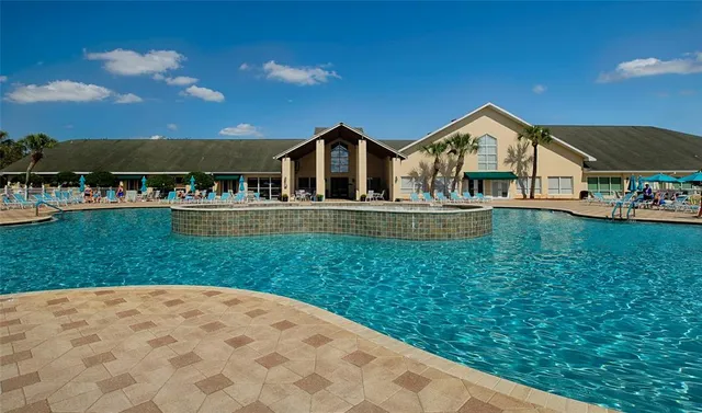 $2,000 | 10709 Collar Drive, San Antonio, FL 33576