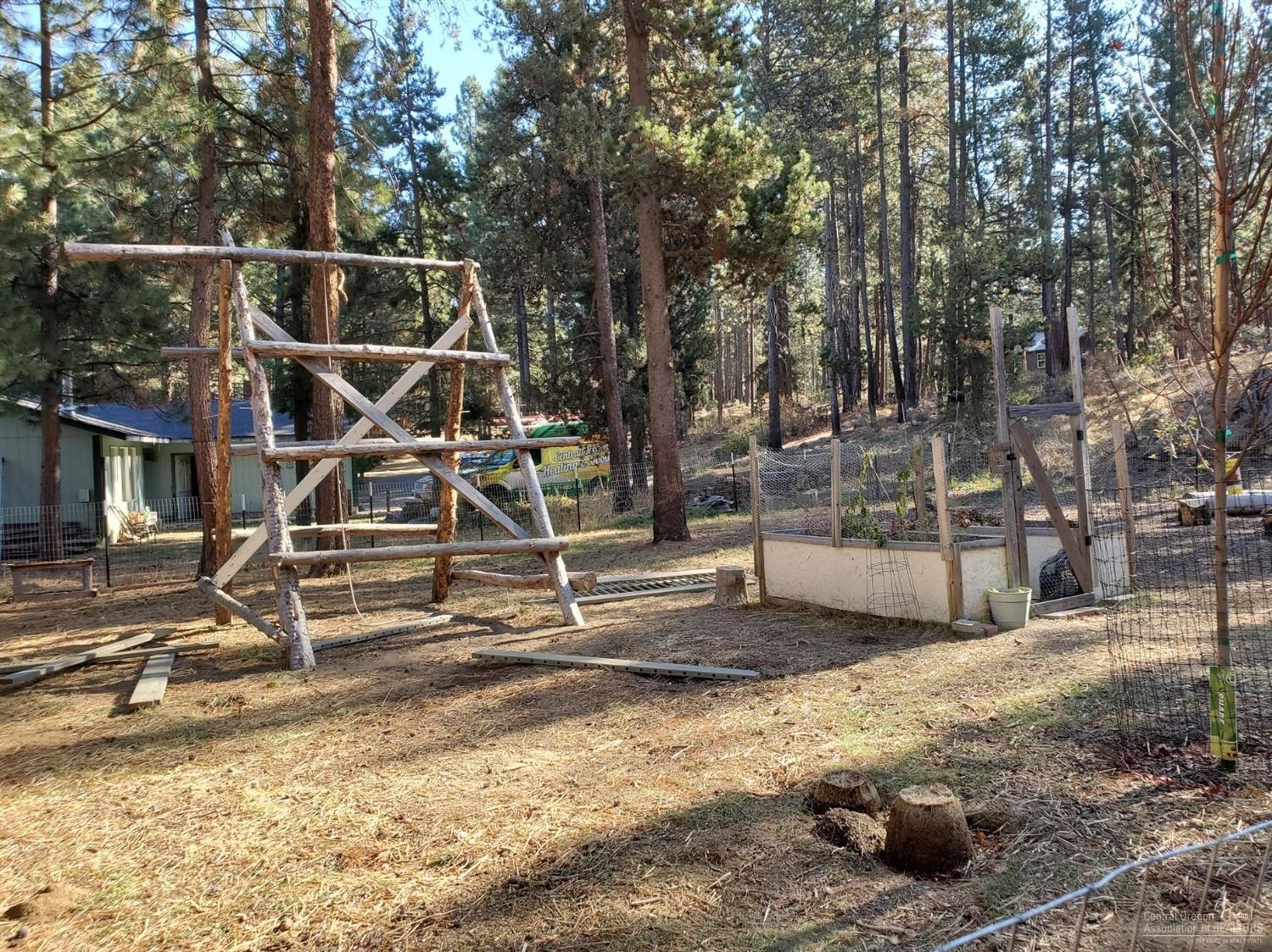 16860 Jacinto Road Bend, OR 97707 - Photo 7 of 24 a view of a backyard