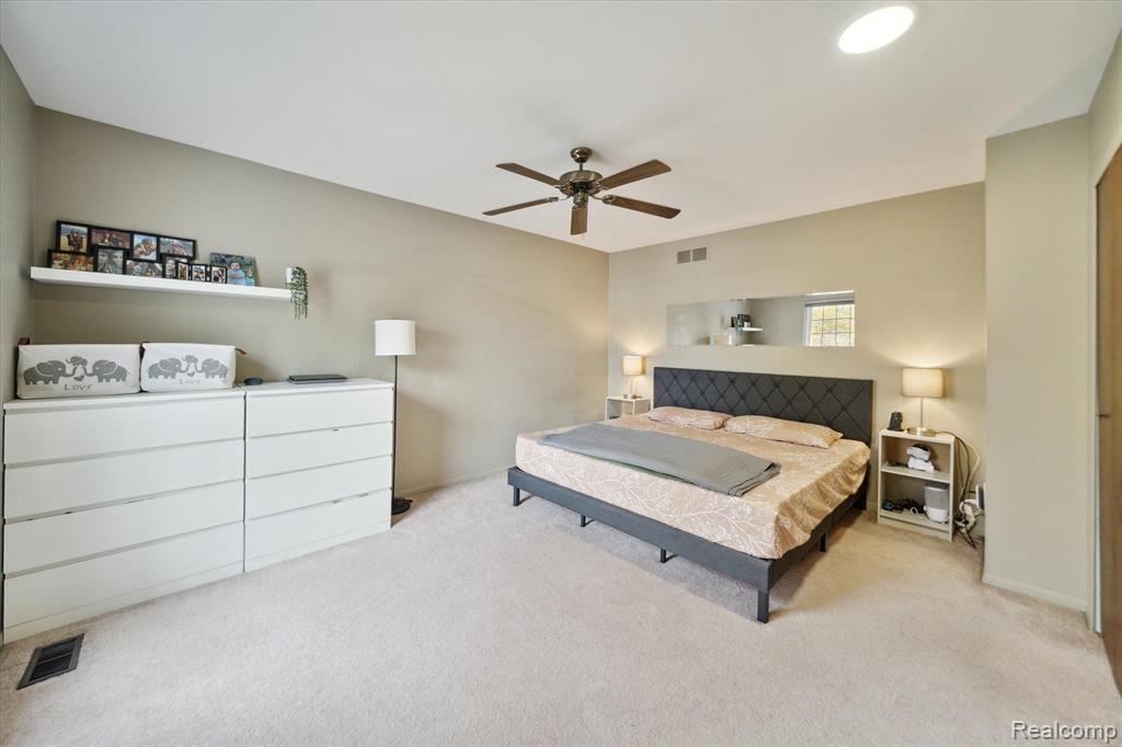 76 Stratford Lane Rochester Hills, MI 48309 - Photo 19 of 38