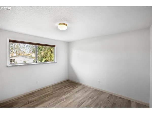 $525,000 | 3905 Carnes Road, Roseburg, OR 97471