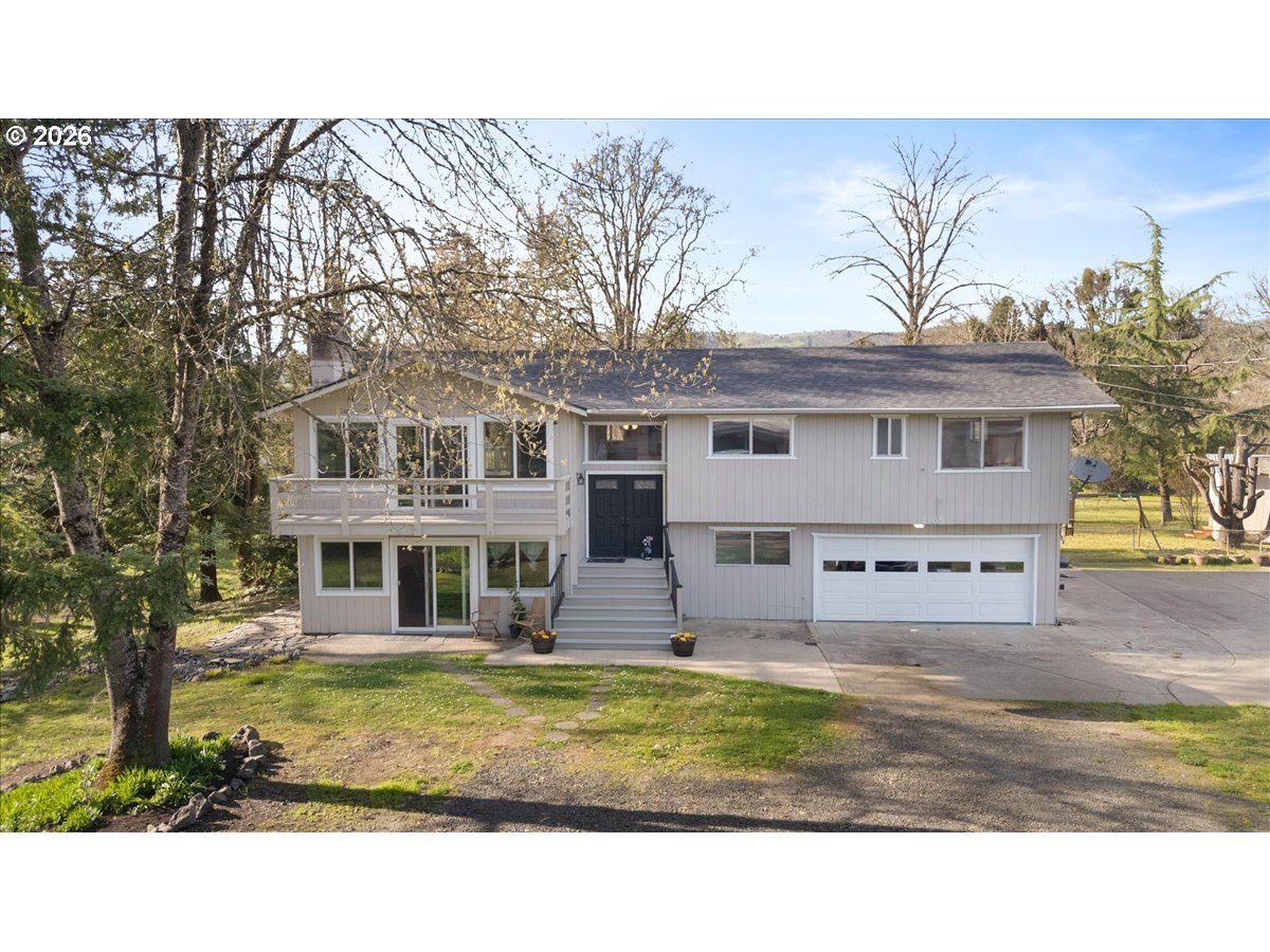 3905 Carnes Road Roseburg, OR 97471 - Photo 2 of 40