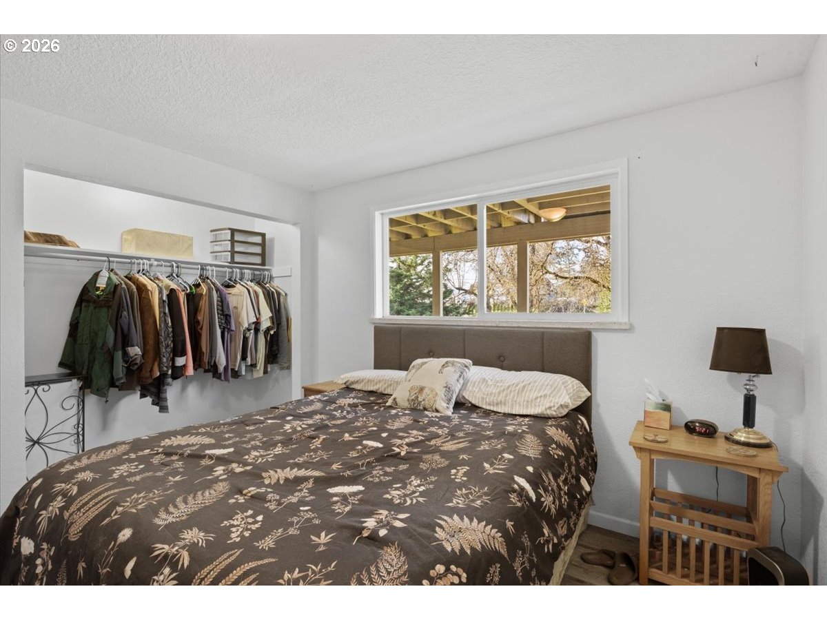 3905 Carnes Road Roseburg, OR 97471 - Photo 25 of 40 Bedroom