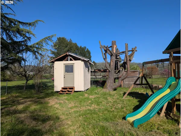 $499,000 | 3905 Carnes Road, Roseburg, OR 97471