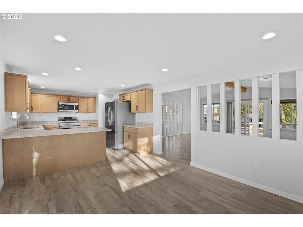 3905 Carnes Road Roseburg, OR 97471 - Photo 10 of 40 Dining Room