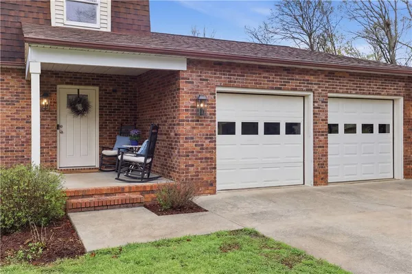 $439,900 | 104 Roslyn Drive, Clemson, SC 29631