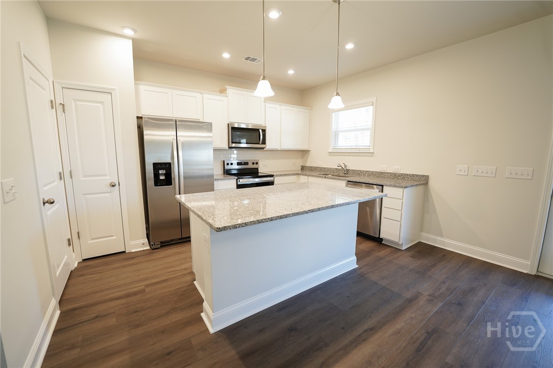 112 Monterey Loop Richmond Hill, GA 31324 - Photo 8 of 32