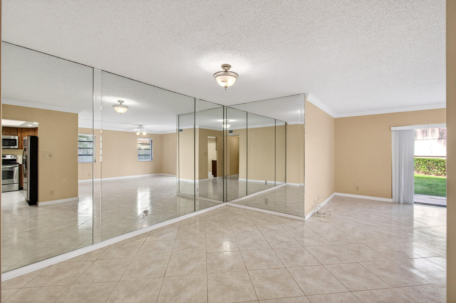 3951 Northeast 19th Road, Unit 1701 Pompano Beach, FL 33064 - Photo 22 of 82 DSC_6421