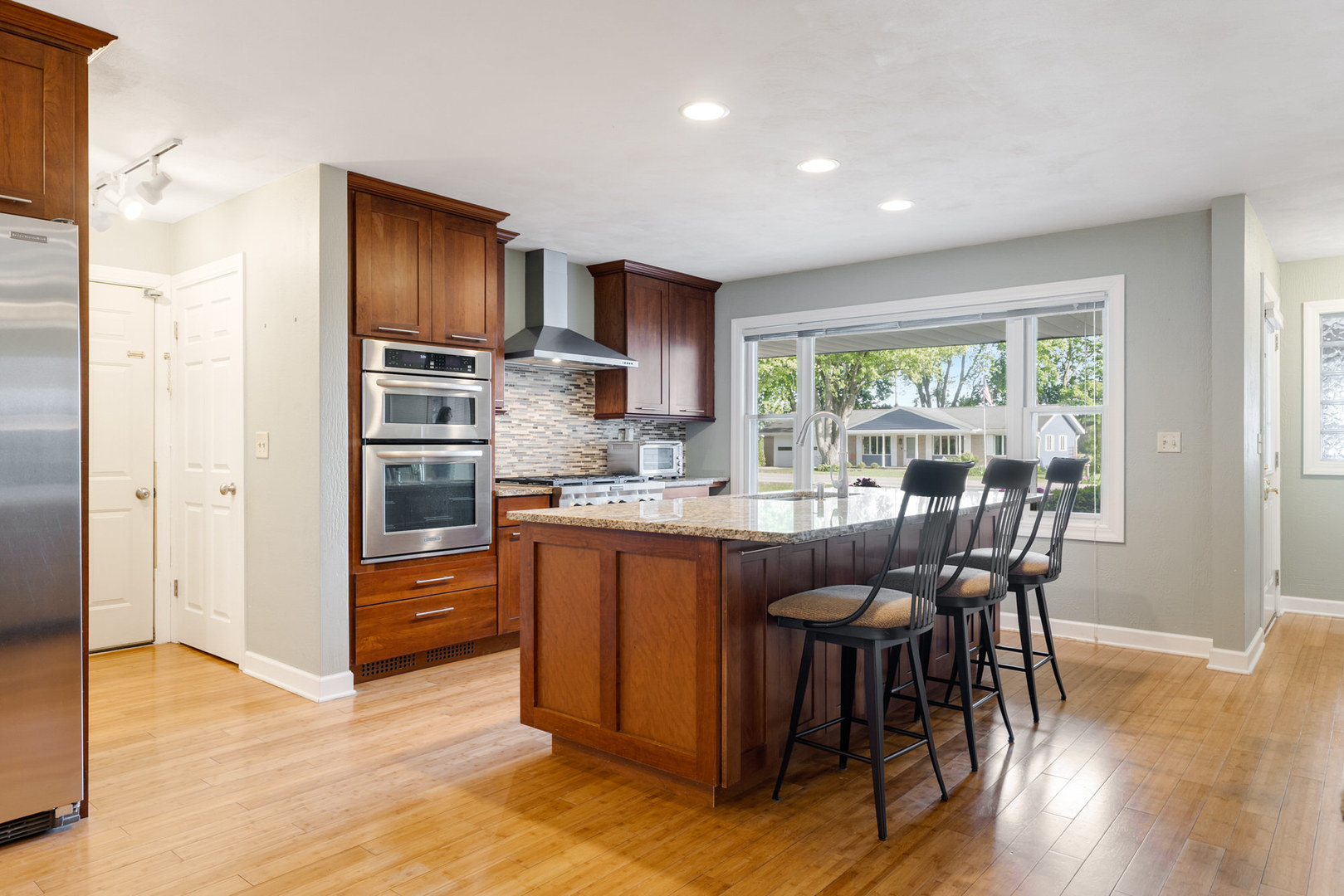 415 Maplewood Drive Sycamore, IL 60178 - Photo 5 of 31