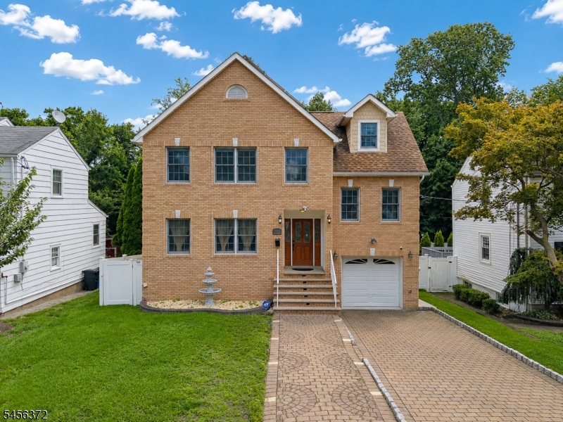 207 Stonehouse Road Bloomfield, NJ 07028 - Photo 1 of 49 Gallery Image 1