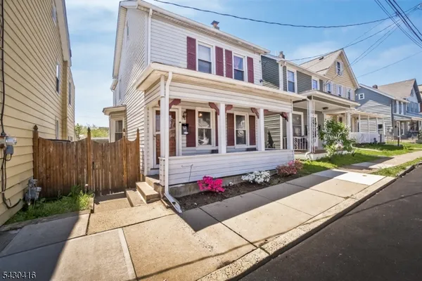 $2,200 | 62 Lewis Street, Phillipsburg, NJ 08865