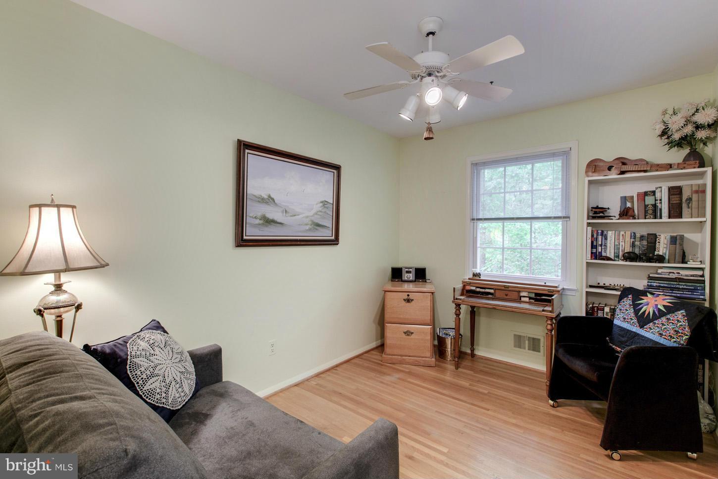 6115 Roxbury Avenue Springfield, VA 22152 - Photo 16 of 24 3rd Bedroom on Main Level