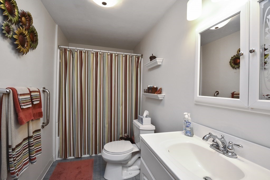 24 Orchard Road Hamilton, MA 01982 - Photo 16 of 27