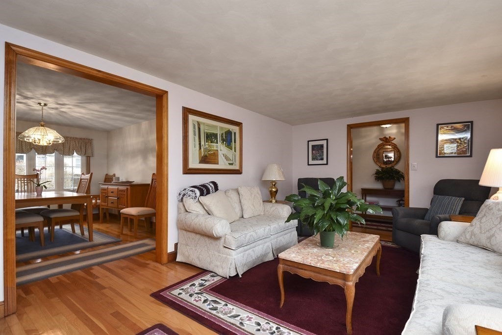 24 Orchard Road Hamilton, MA 01982 - Photo 9 of 27