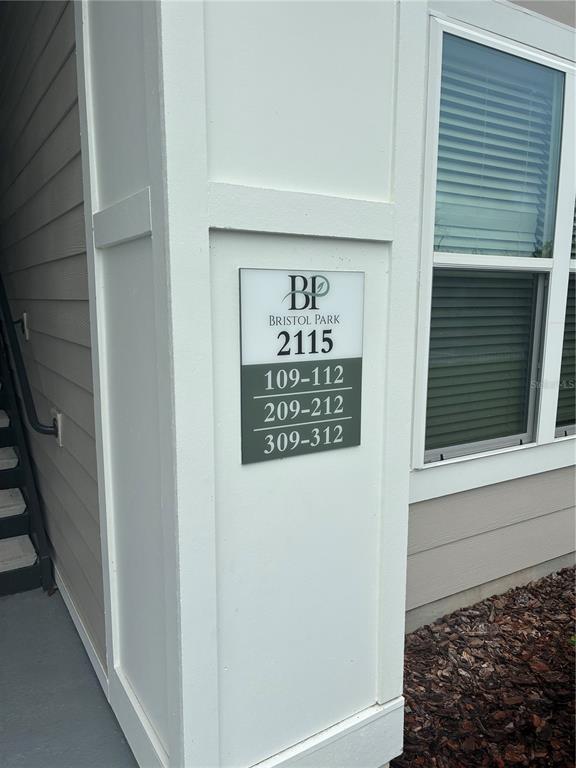 2115 Waterfall Ct Mount, Unit 8211 Mount Dora, FL 32757 - Photo 6 of 21 a view of a hallway to a house