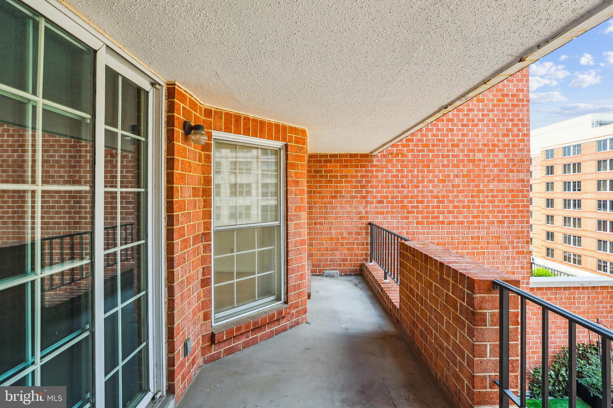 1230 23rd Street Northwest, Unit 607 Washington, DC 20037 - Photo 19 of 29 Huge balcony