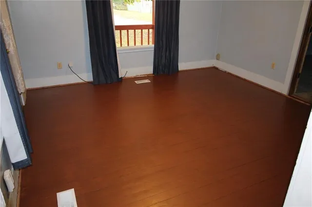 $154,950 | 326 Isacks Street, Lecompton, KS 66050