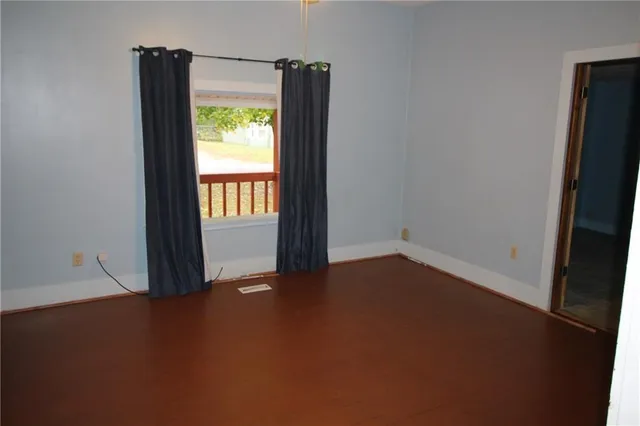 $154,950 | 326 Isacks Street, Lecompton, KS 66050