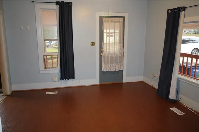 $154,950 | 326 Isacks Street, Lecompton, KS 66050