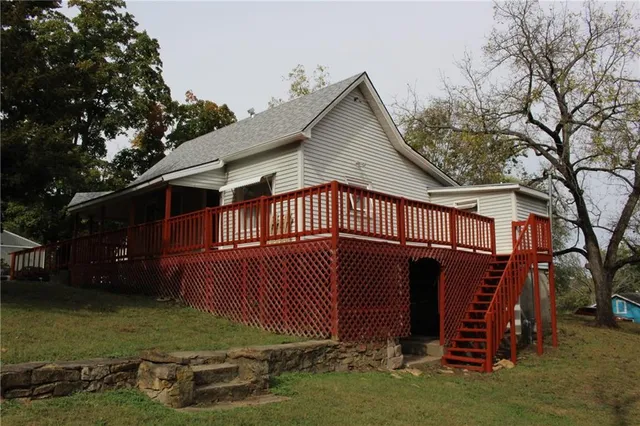 $154,950 | 326 Isacks Street, Lecompton, KS 66050