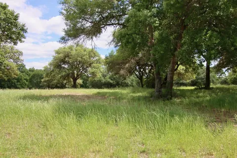 $875,000 | 31 Mallard Lane, Columbus, TX 78934