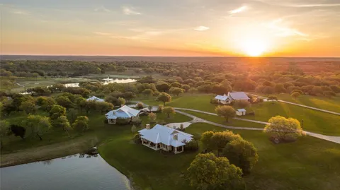 $875,000 | 31 Mallard Lane, Columbus, TX 78934